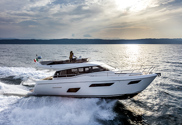Welcome to the Ferretti Yachts 450.