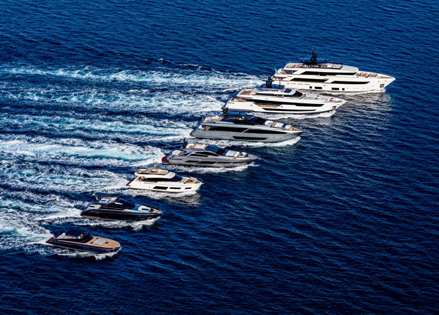 FERRETTI GROUP LIGHTS UP THE CANNES YACHTING FESTIVAL WITH 5 NEW STARS