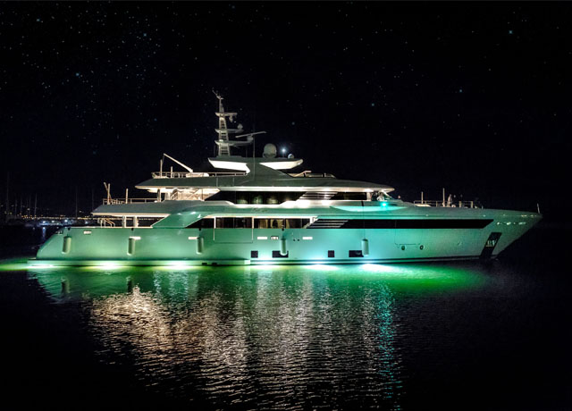 CRN consegna M/Y Latona di 50 Metri: massima espressione dell’artigianalita’ del Cantiere.