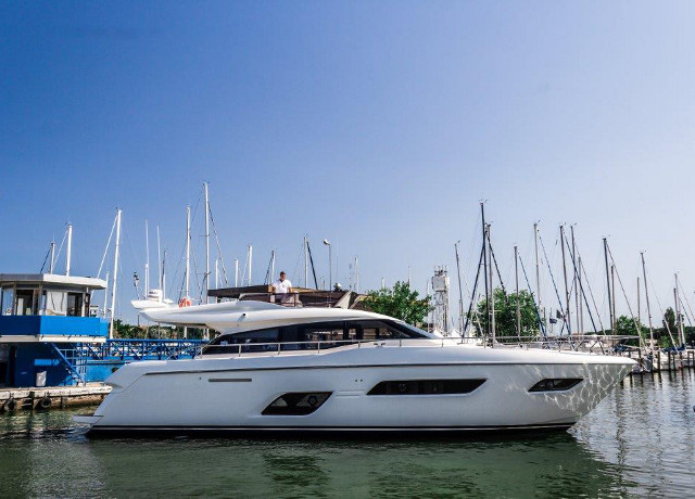 The first Ferretti Yachts 550 has been launched. It's already a great success way before its debut
