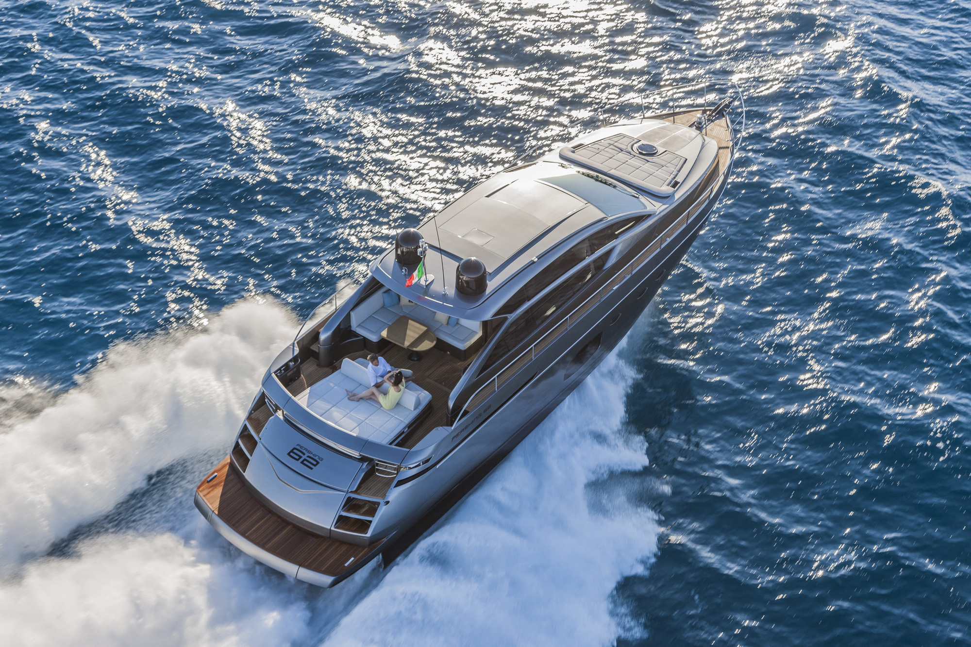 Pershing 62’: <br />intense prestazioni e raffinate scelte estetiche per uno yacht dal carattere sportivo ed elegante  <br />