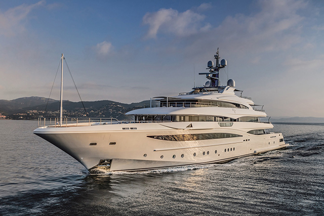 Cloud 9 al Monaco Yacht Show: Immenso nei dettagli e superbo nel design.