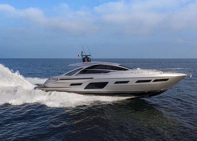 The new Pershing 7X: design, technology and lightning speed performance