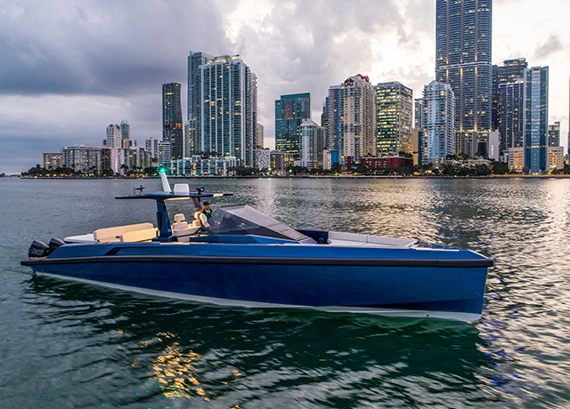 Full power with the 48 Wallytender X unveiled at the Miami Yacht Show 2020.<br />