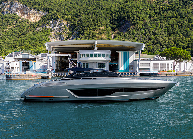 The launch of the eagerly awaited Riva 68' Diable is innovation unleashed.