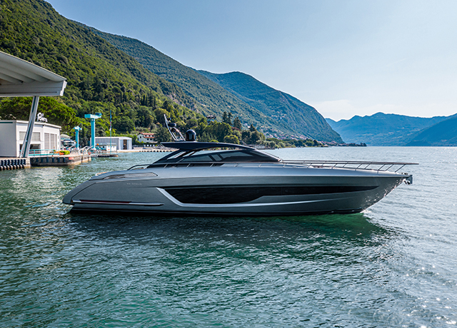 Ferretti Group si prepara a salpare per Genova. <br />
 