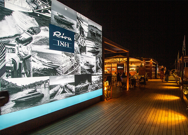 Die Riva Lounge an der Waterfront von Porto Cervo: willkommen in einer welt von stil und eleganz.