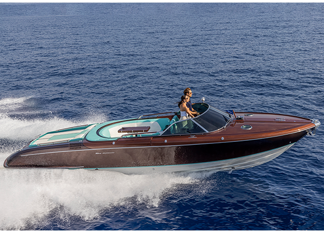 Riva Anniversario: ОТКРЫТАЯ ЛОДКА, ПЛАВУЧАЯ ЛЕГЕНДА