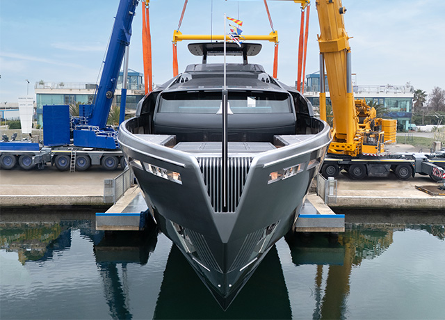 Third Pershing GTX116 unit launched.