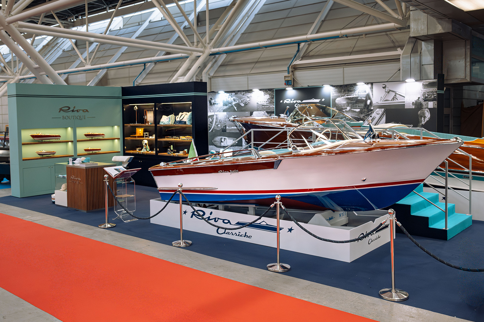 Riva Classiche is main partner of Time On Show, with a Riva Lounge, a Riva Boutique and two iconic boats.